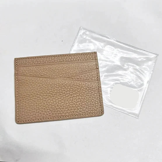 Customizable Genuine Cowhide Leather Card Holder – Minimalist Luxury