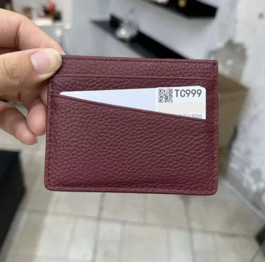 Customizable Genuine Cowhide Leather Card Holder – Minimalist Luxury