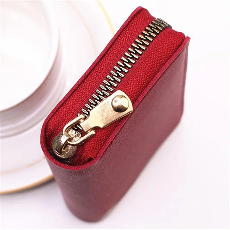 Compact Zippered Card Holder with 11 Slots – Secure Accordion Wallet
