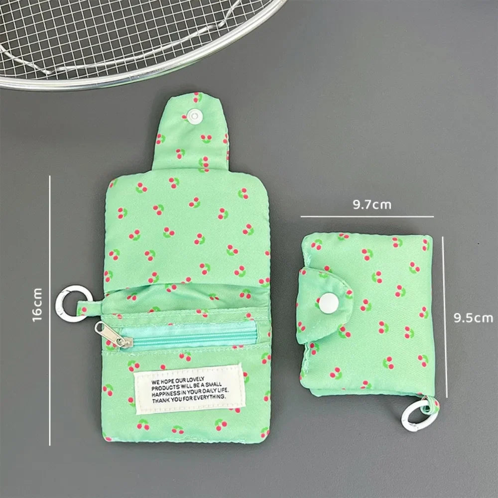 Multi-layer Floral Fabric Wallet with Integrated Card Holder