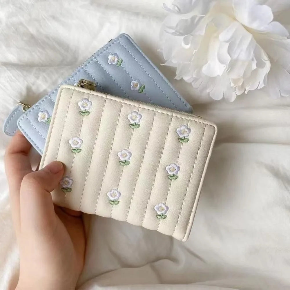 Compact PU Leather Wallet with Floral Pattern and Secure Zipper Closure