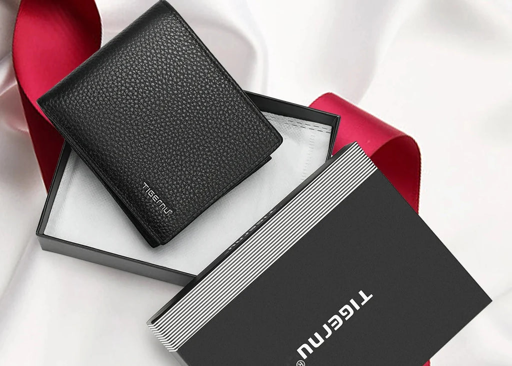 Compact Genuine Leather Men's Wallet with Card Holder and Stylish Compartments