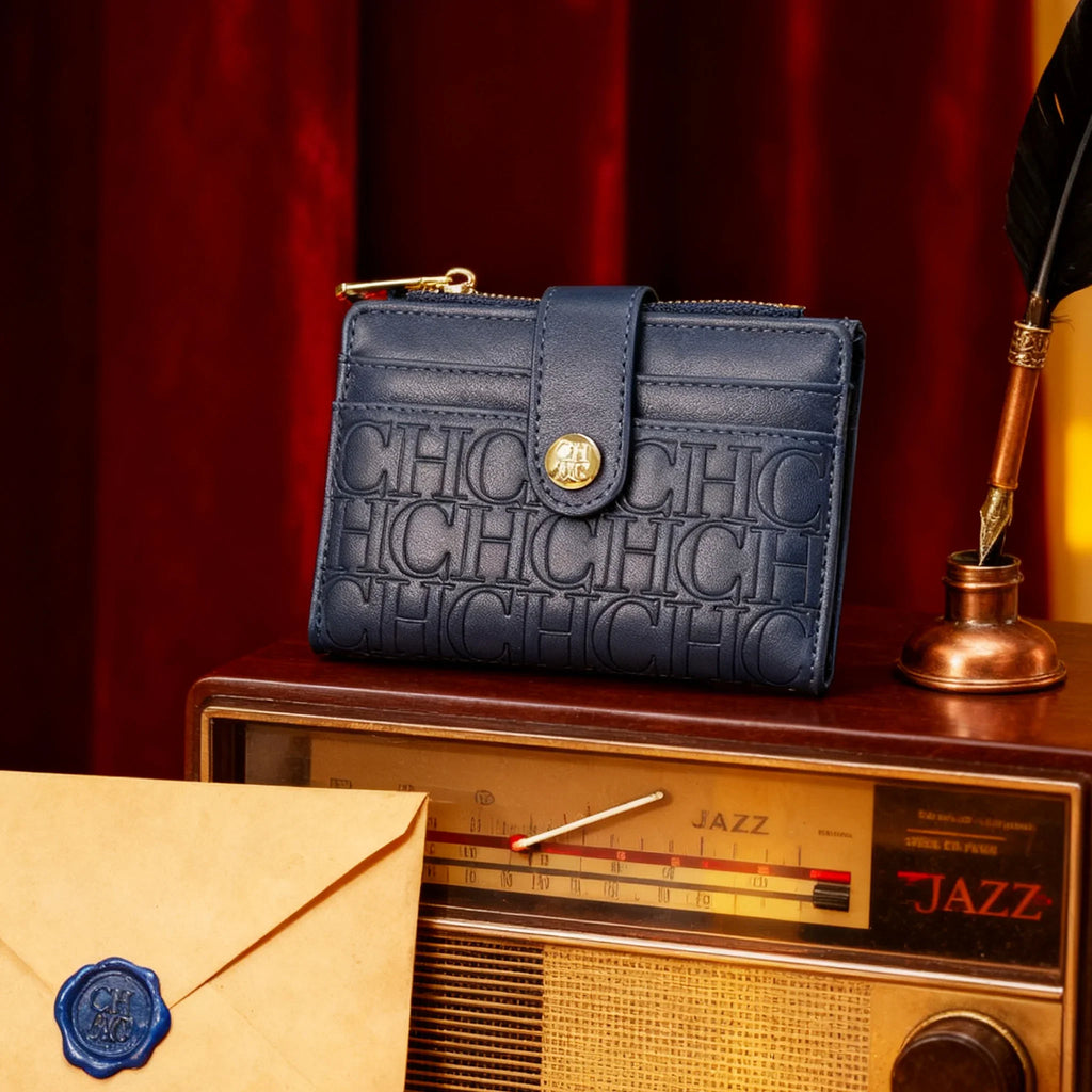 Compact Women's Wallet in PVC Leather with Elegant Logo Design and Zip Closure