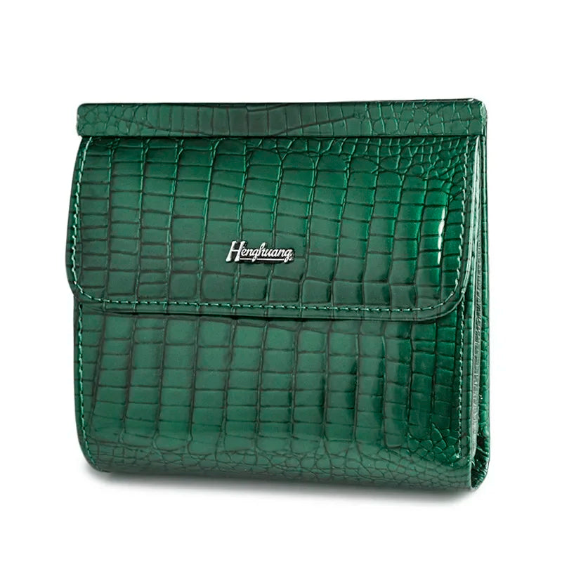 Compact Women's Genuine Leather Crocodile Pattern Wallet with Elegant Snap