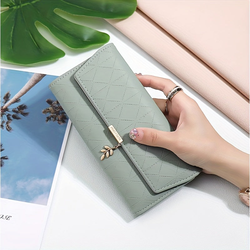 Long women's wallet in beige with diamond stitching and flap