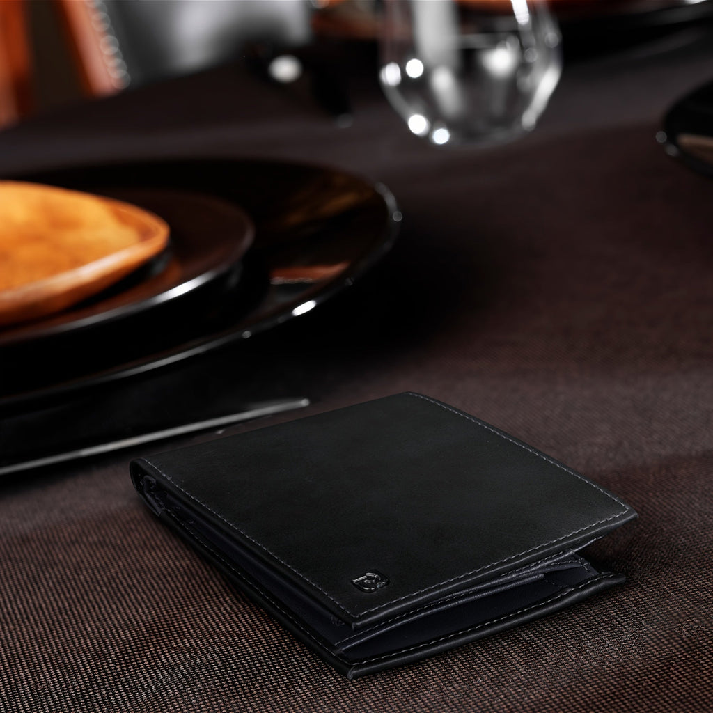 Men's Cowhide Leather Anti-RFID Wallet with Coin Pocket
